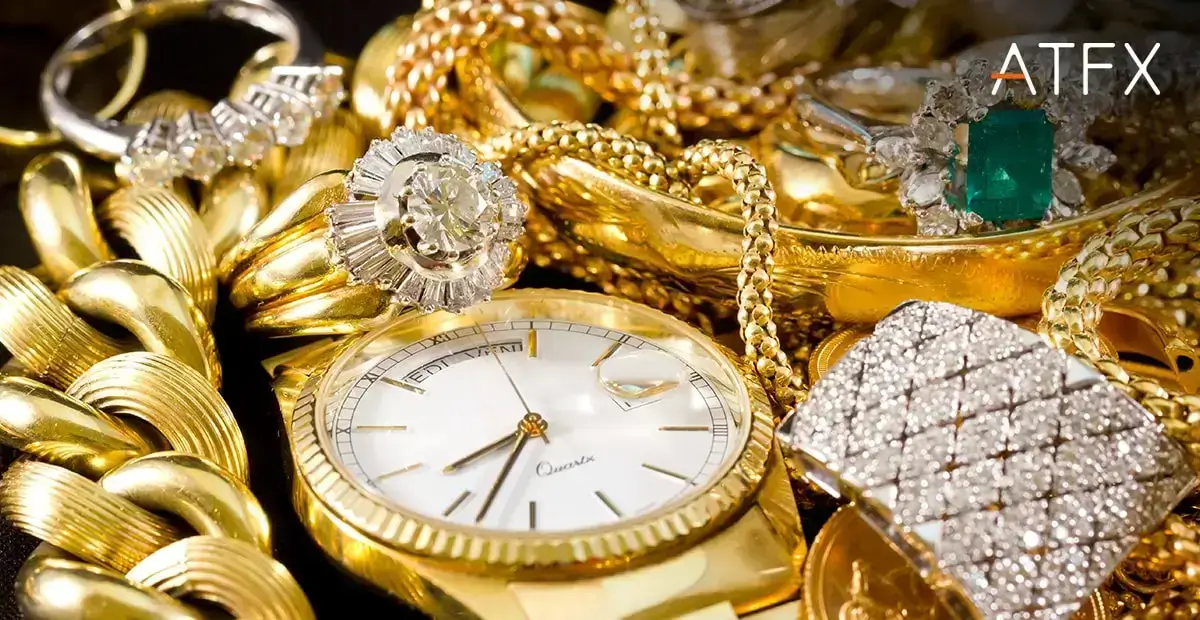 Gold-in-the-Age-of-Exploration-and-the-Modern-Era-Gold-Watches-Gold-Jewelry
